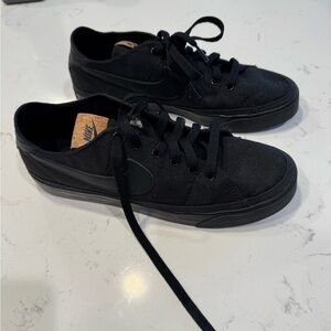 Nike court legacy canvas mens size 8